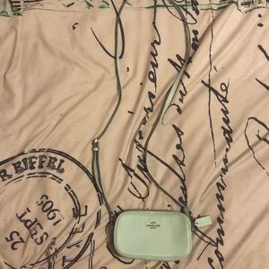 Mint long-body strap pouch